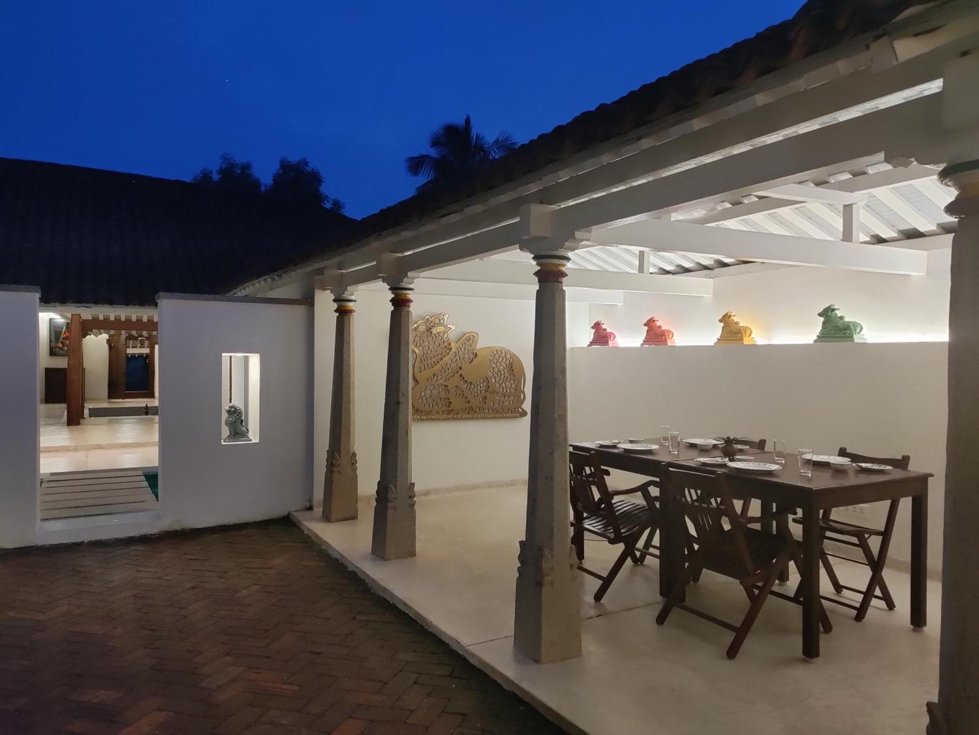 Mangala Heritage By Luxunlock Private Villas Tirukkannapuram Exterior foto